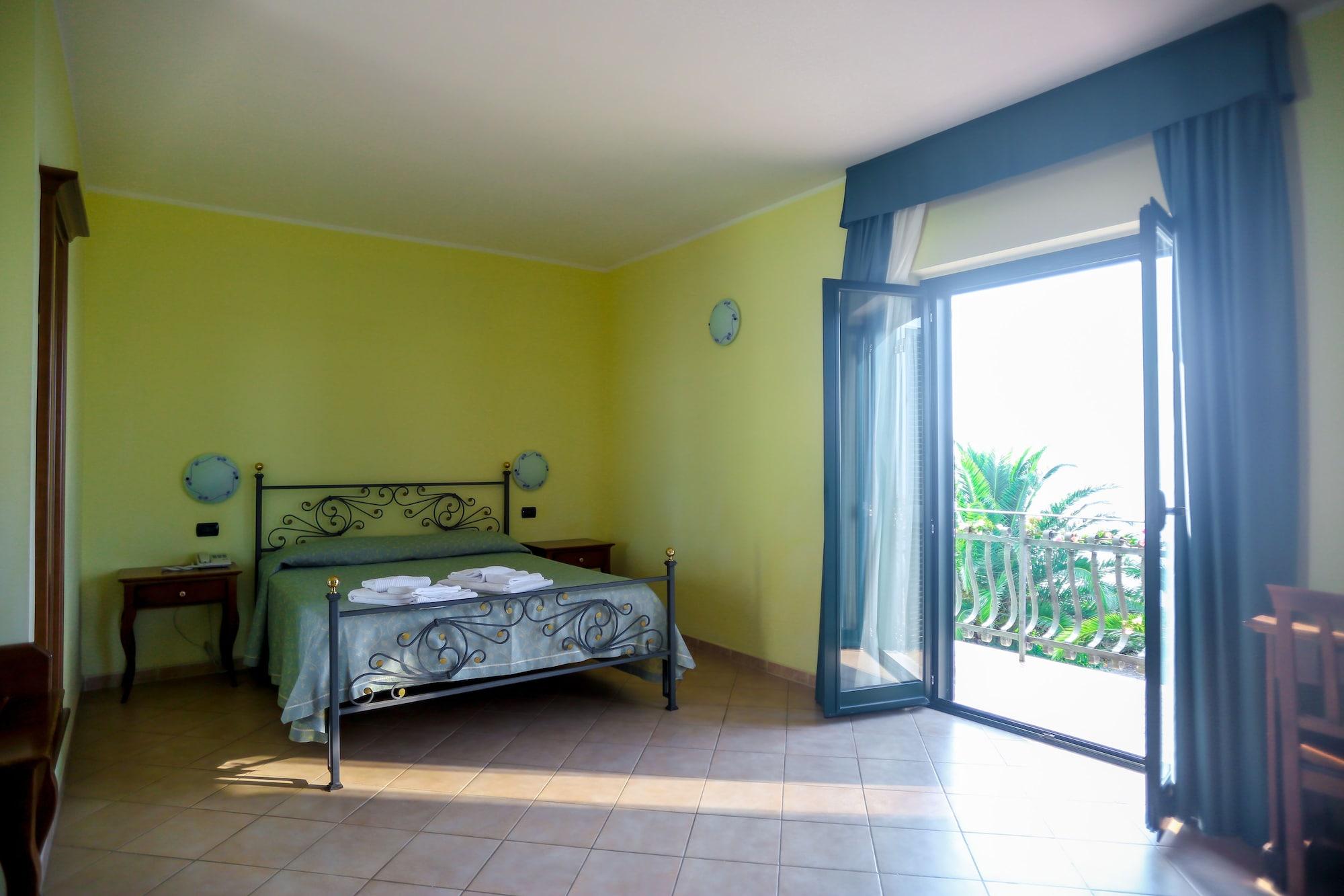 Villaggio Hotel Lido San Giuseppe Briatico Bagian luar foto
