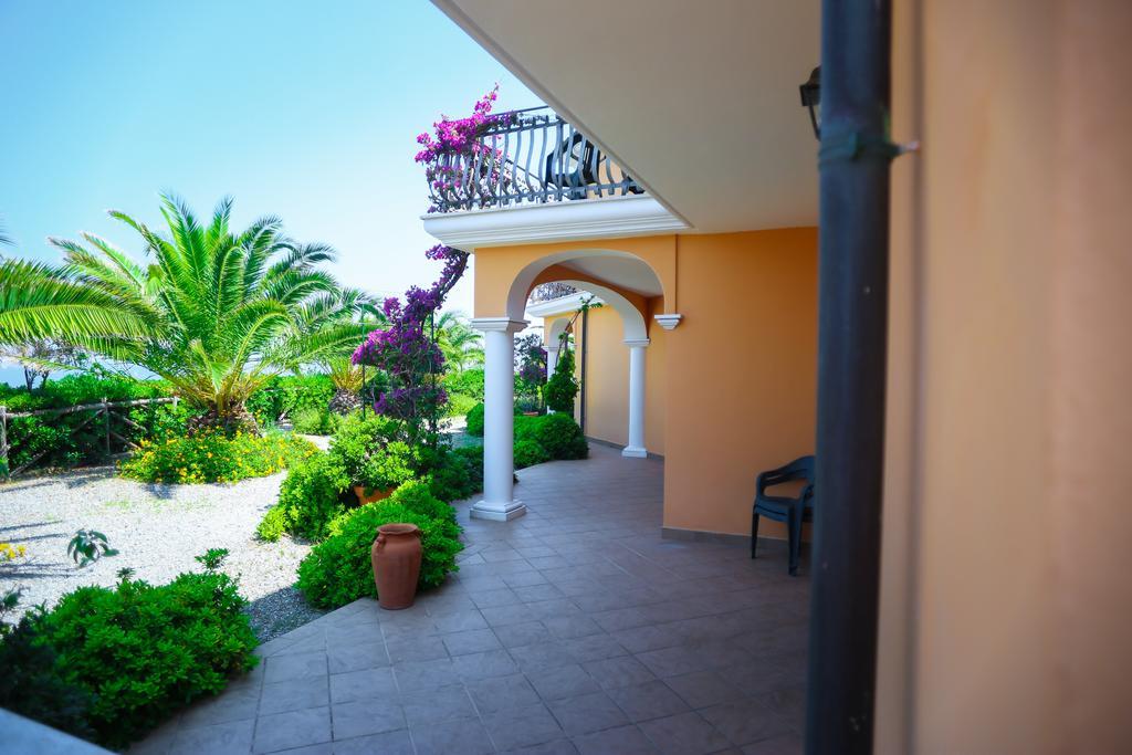 Villaggio Hotel Lido San Giuseppe Briatico Bagian luar foto