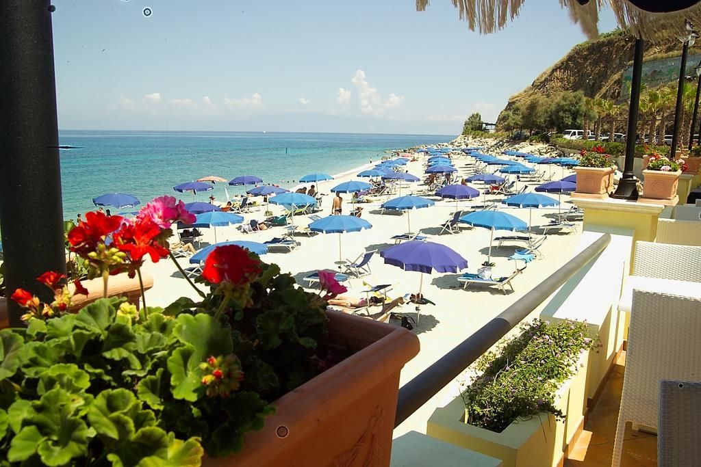 Villaggio Hotel Lido San Giuseppe Briatico Bagian luar foto